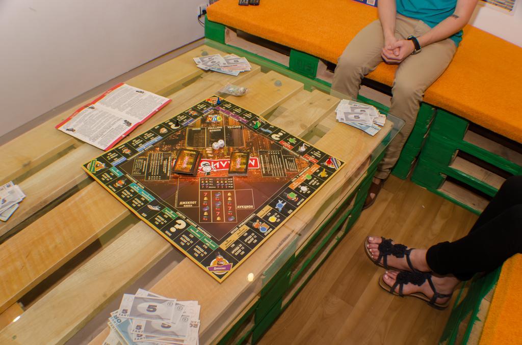 Dream Mini Hostel ハルキウ エクステリア 写真